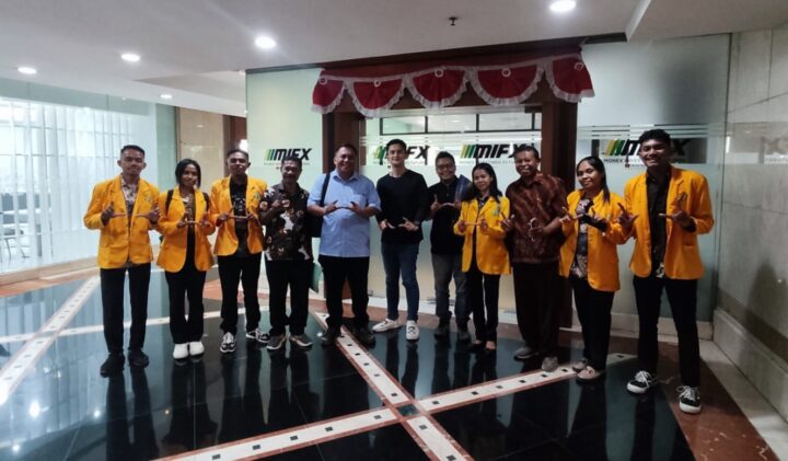Tingkatkan Kualitas Mahasiswa, Prodi Administrasi Bisnis Undana Kirim 6 Orang Magang di MIFX. Ket Foto. Istimewa.